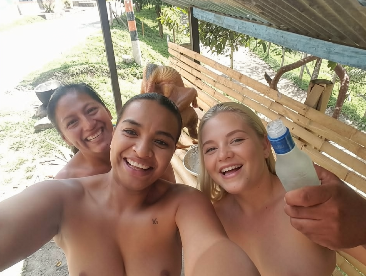 Desnudar las chicas y quitar al hombre